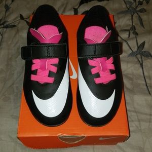 Girl's Nike Soccer Shoes